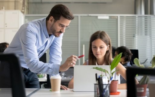 Embaucher un (ancien) stagiaire : prévoir une période d'essai ?