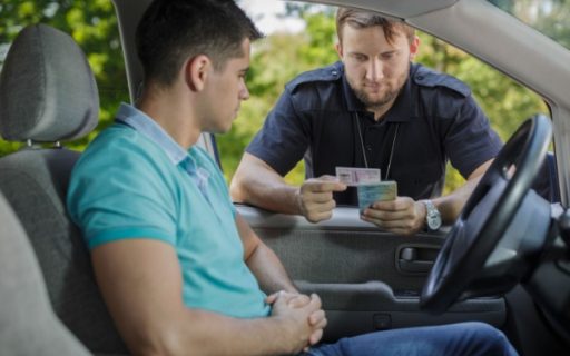 Perte du permis de conduire du salarié itinérant : licenciement automatique ?