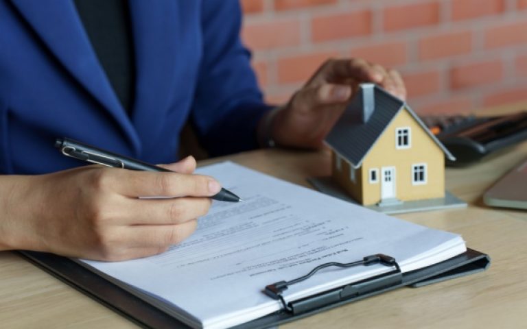 C’est l’histoire d’un acheteur qui aime (un peu trop ?) attendre le dernier moment…