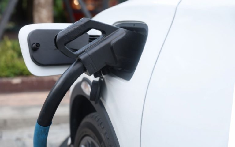 Score environnemental des voitures électriques : mode de calcul révisé