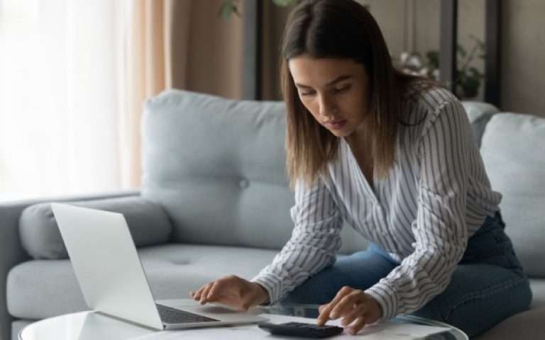Travailleurs indépendants : précisions sur la réforme des cotisations