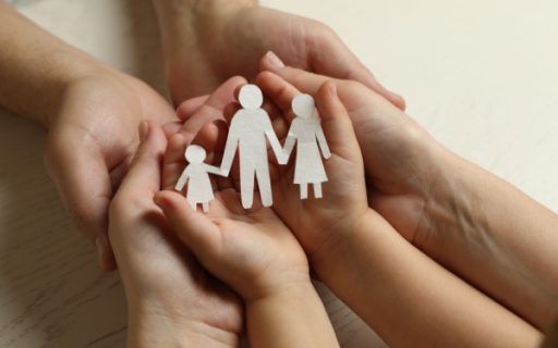 Salarié adoptant : combien d’absences autorisées ?