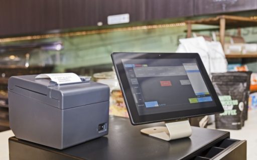 Logiciels de caisse auto-certifiés : validés ?