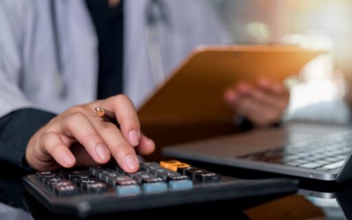 SASU à l’impôt sur le revenu : l’épineuse question des prélèvements sociaux est tranchée