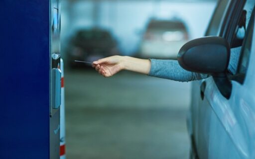 Facturation électronique : quel sort pour les tickets de parking et de péage ?