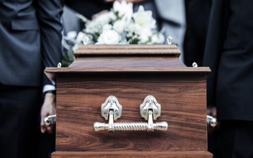 Entreprises funéraires : une information obligatoire des familles revisitée