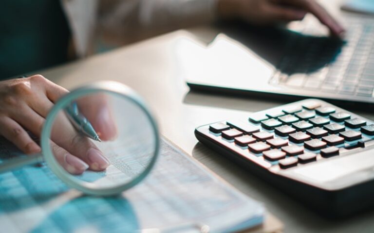 Passer de l’impôt sur le revenu à l’impôt sur les sociétés : mode d’emploi